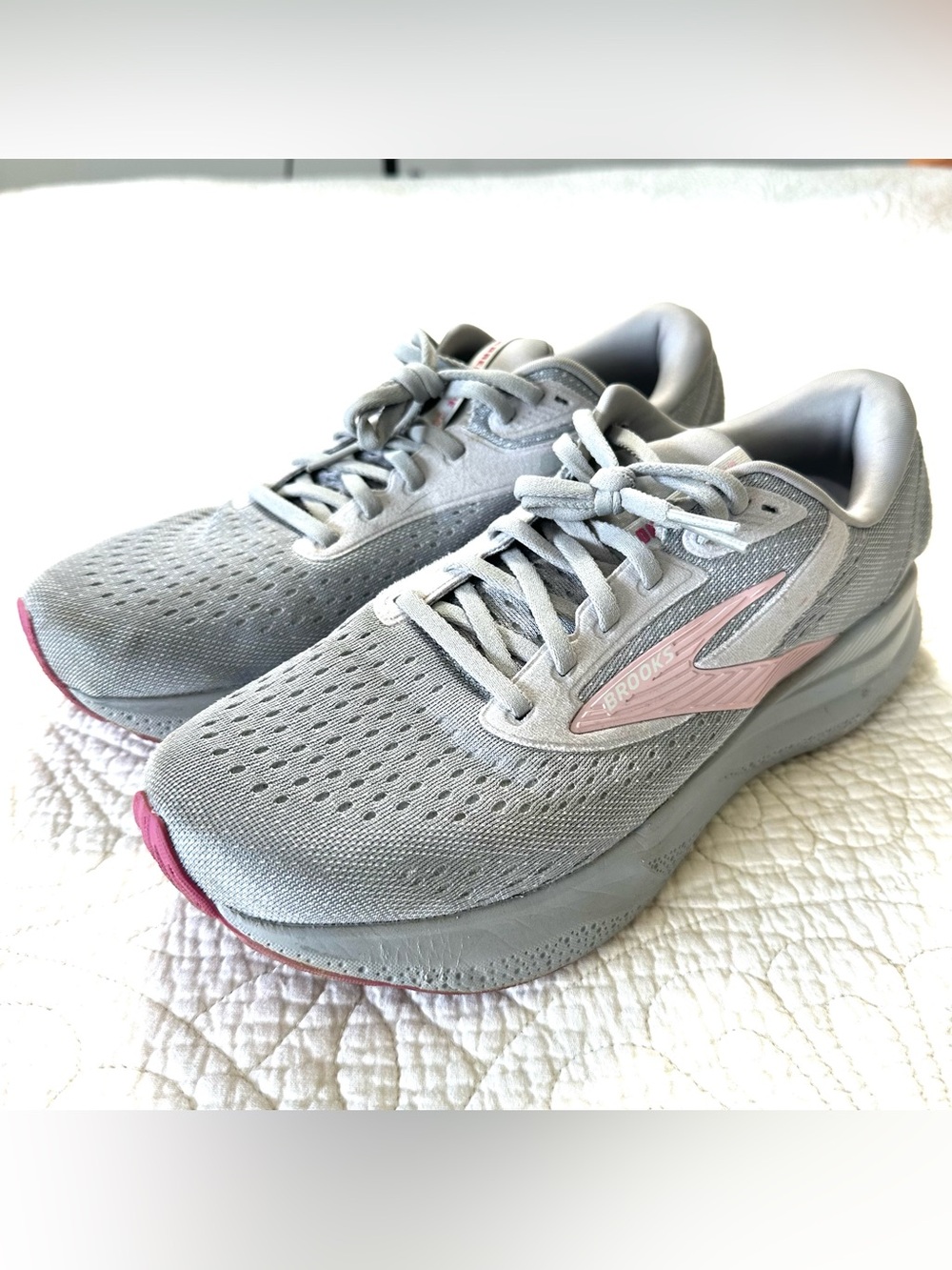 Brooks Adrenaline GTS 24 Women’s 11 Wide (D)